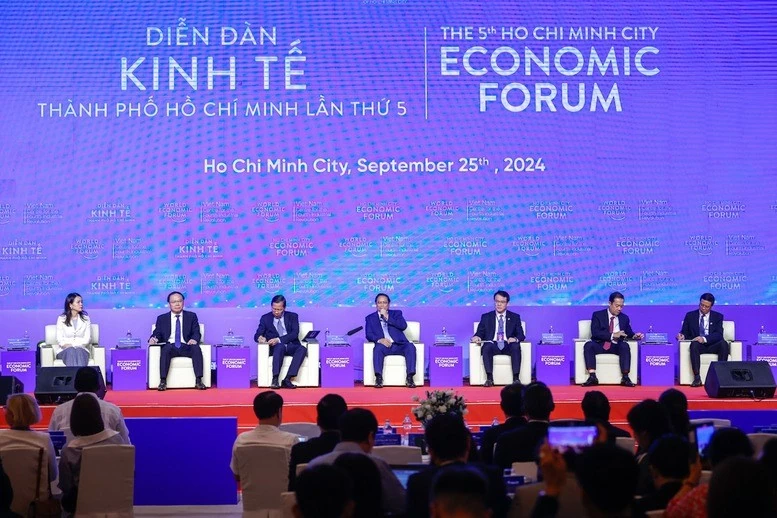 Diễn đàn Kinh tế TP. Hồ Chí Minh 2024: Thủ tướng Phạm Minh Chính đối thoại chính sách với địa phương, doanh nghiệp Diễn đàn Kinh tế TP. Hồ Chí Minh 2024: Thủ tướng Phạm Minh Chính đối thoại chính sách với địa phương, doanh nghiệp