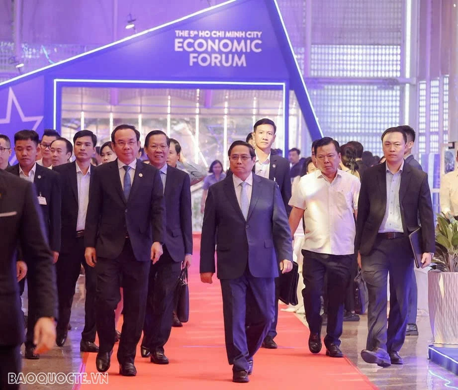 Diễn đàn Kinh tế TP. Hồ Chí Minh 2024: Thủ tướng Phạm Minh Chính đối thoại chính sách với địa phương, doanh nghiệp Diễn đàn Kinh tế TP. Hồ Chí Minh 2024: Thủ tướng Phạm Minh Chính đối thoại chính sách với địa phương, doanh nghiệp