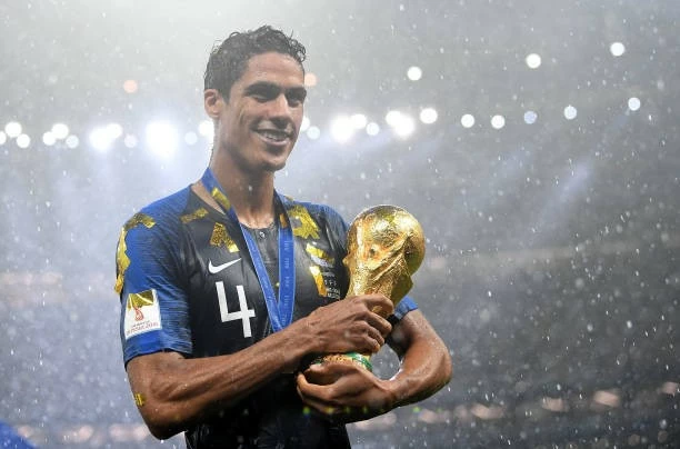 Những khoảnh khắc đáng nhớ nhất sự nghiệp của Raphael Varane 6 khoảnh khắc đáng nhớ nhất sự nghiệp Raphael Varane