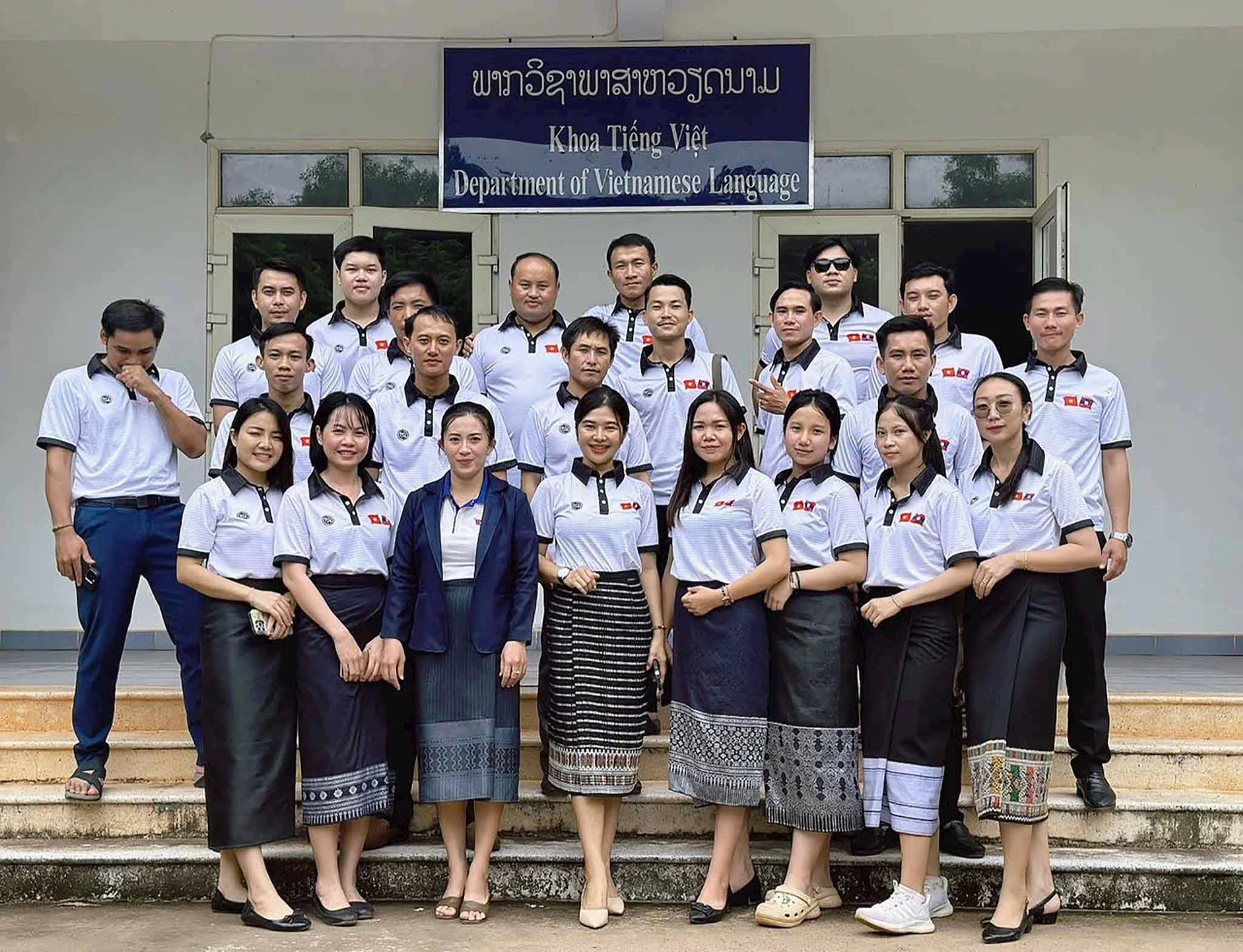 Chuyện người gieo mầm tiếng Việt (Kỳ II): Cơ duyên của một cô giáo Lào Chuyện người gieo mầm tiếng Việt (Kỳ II): Cơ duyên của một cô giáo Lào