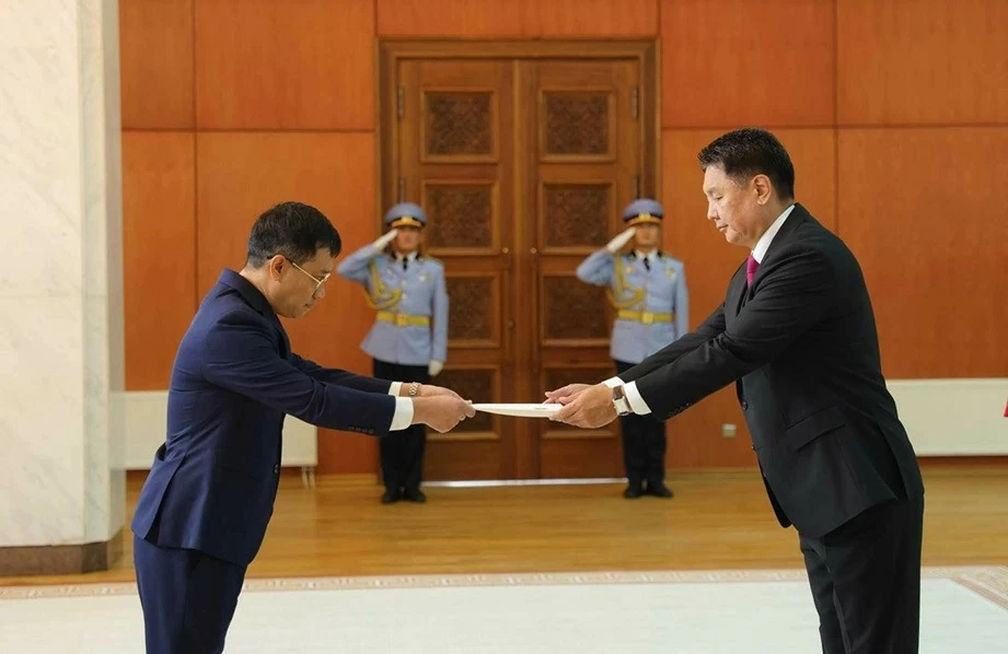 Tổng Bí thư, Chủ tịch nước Tô Lâm thăm Mông Cổ: Trọng tâm hàng đầu là nâng cấp quan hệ lên tầm cao mới Tổng Bí thư, Chủ tịch nước Tô Lâm thăm Mông Cổ: Trọng tâm hàng đầu là nâng cấp quan hệ lên tầm cao mới