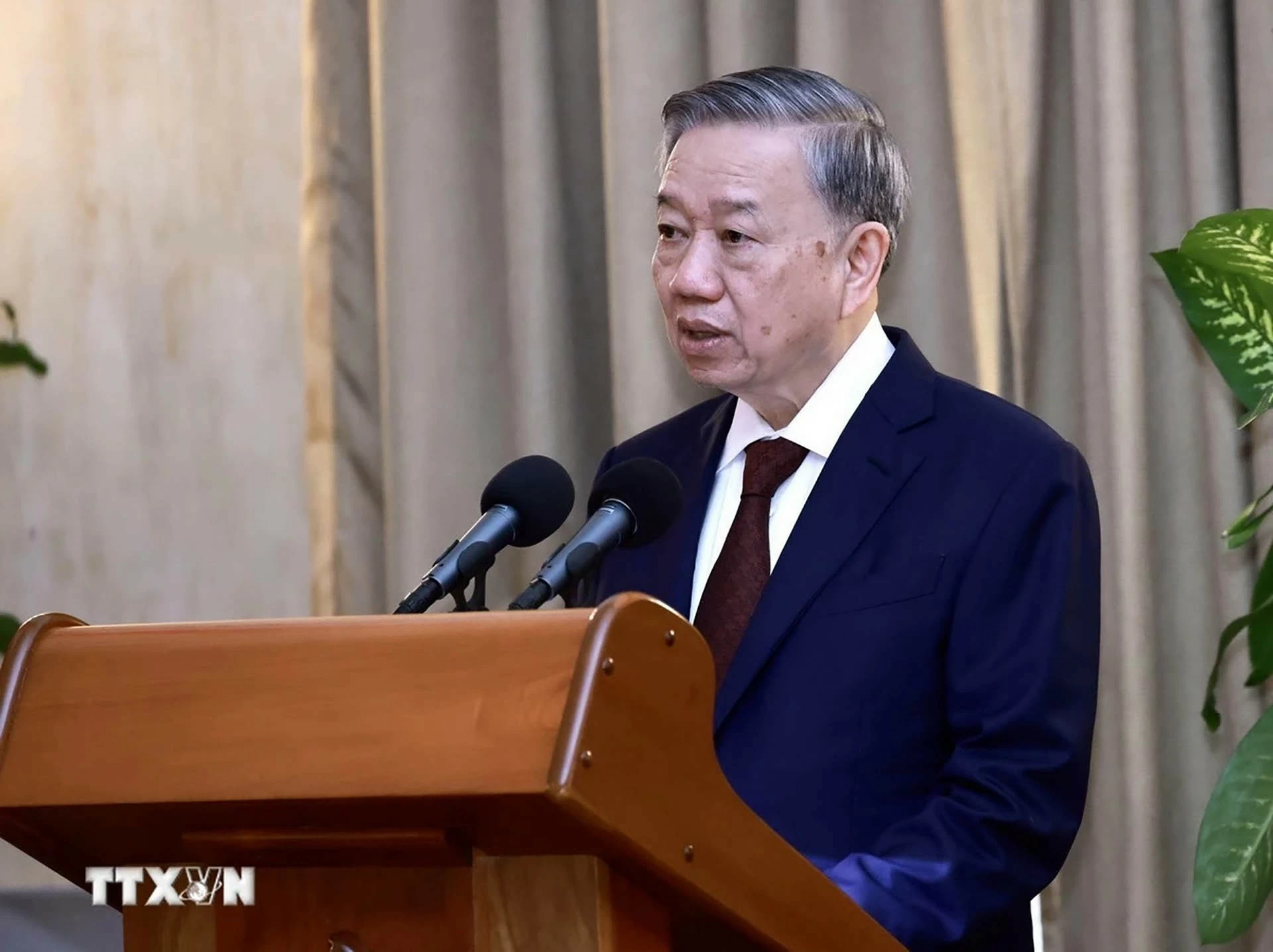 Tổng Bí thư, Chủ tịch nước Tô Lâm gặp gỡ đại biểu hữu nghị nhân dân và thế hệ trẻ Cuba Tổng Bí thư, Chủ tịch nước Tô Lâm gặp gỡ đại biểu hữu nghị nhân dân và thế hệ trẻ Cuba