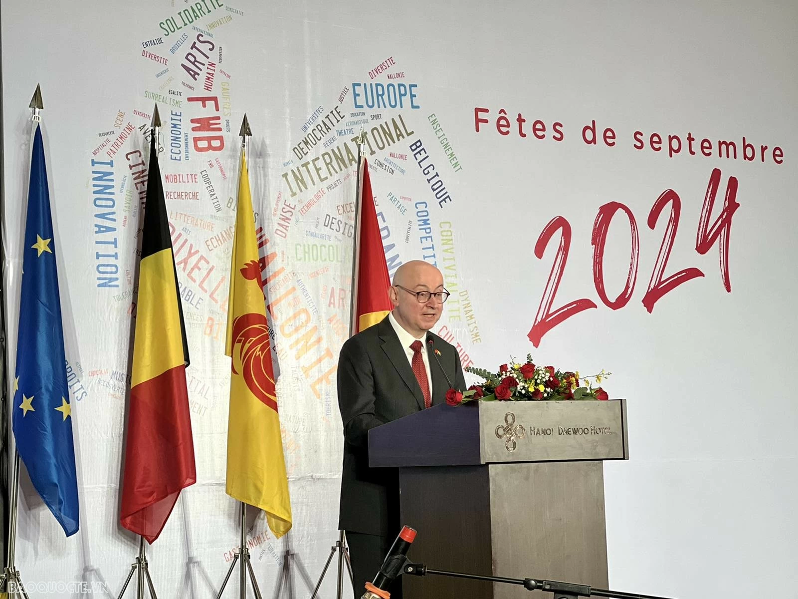 Trưởng đại diện Phái đoàn Wallonie-Bruxelles tại Việt Nam Pierre Du Ville phát biểu chào mừng Trưởng đại diện Phái đoàn Wallonie-Bruxelles tại Việt Nam Pierre Du Ville phát biểu chào mừng