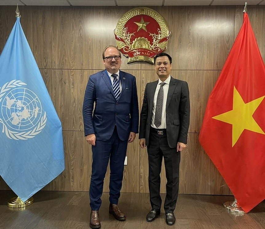 Đại sứ Đặng Hoàng Giang Đại sứ Đặng Hoàng Giang