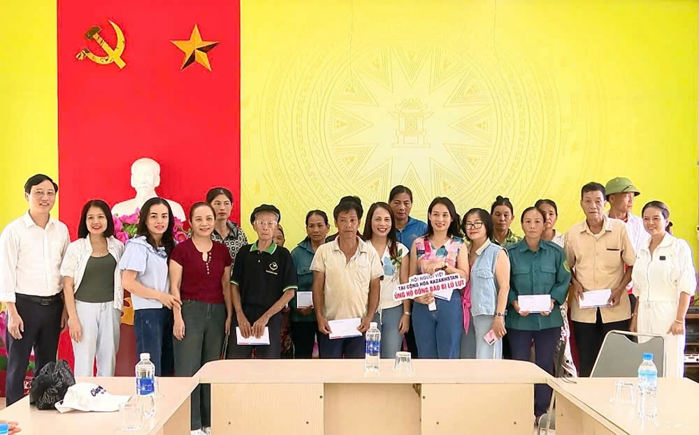 Cộng đồng người Việt Nam tại Kazakhstan chia sẻ với những khó khăn của người dân Yên Bái sau cơn bão Yagi. Cộng đồng người Việt Nam tại Kazakhstan chia sẻ với những khó khăn của người dân Yên Bái sau cơn bão Yagi.