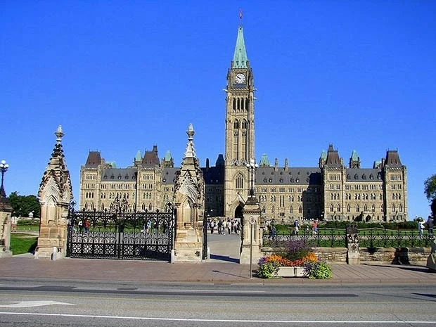 Tòa nhà Nghị viện Canada. Ảnh: internet Tòa nhà Nghị viện Canada. Ảnh: internet