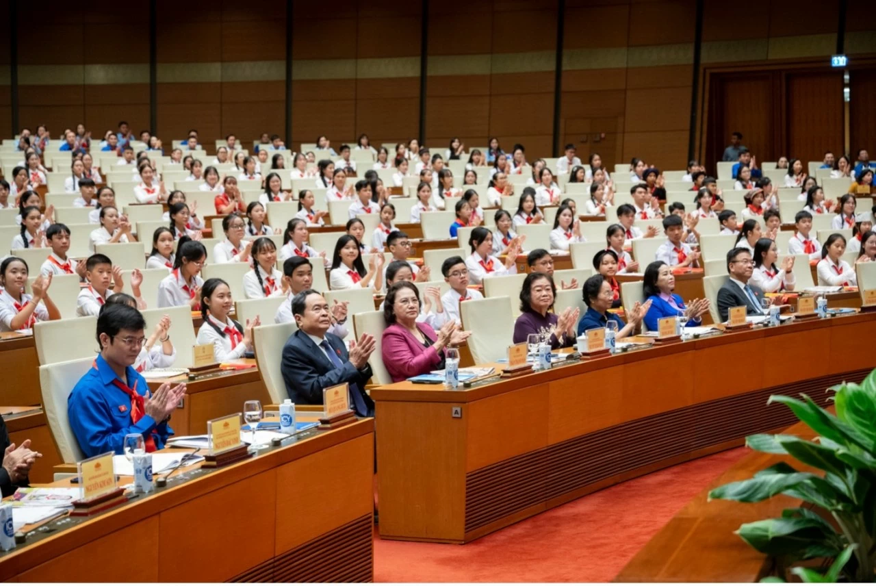 Chủ tịch Quốc hội Trần Thanh Mẫn dự “Quốc hội trẻ em” Chủ tịch Quốc hội Trần Thanh Mẫn dự “Quốc hội trẻ em”