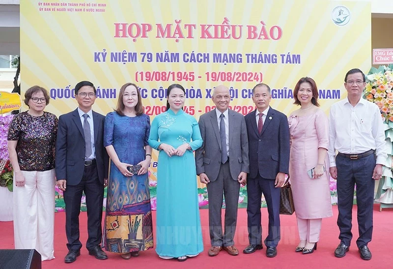 TP. Hồ Chí Minh đưa ra nhiều chính sách phát huy hiệu quả nguồn lực kiều hối TP. Hồ Chí Minh đưa ra nhiều chính sách phát huy hiệu quả nguồn lực kiều hối