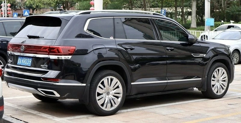 Chiếc Volkswagen Teramont 2024 bị bắt gặp tại Việt Nam hồi tháng 3 sử dụng mâm hợp kim 21 inch, giống bản cao nhất của xe tại thị trường Trung Quốc Chiếc Volkswagen Teramont 2024 bị bắt gặp tại Việt Nam hồi tháng 3 sử dụng mâm hợp kim 21 inch, giống bản cao nhất của xe tại thị trường Trung Quốc