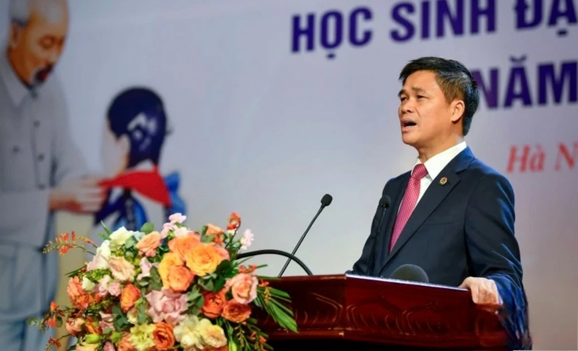 Con em cán bộ ngành Ngoại giao tham dự Lễ tuyên dương học sinh đạt giải quốc gia, quốc tế năm 2023-2024 Con em cán bộ ngành Ngoại giao tham dự Lễ tuyên dương học sinh đạt giải quốc gia, quốc tế năm 2023-2024