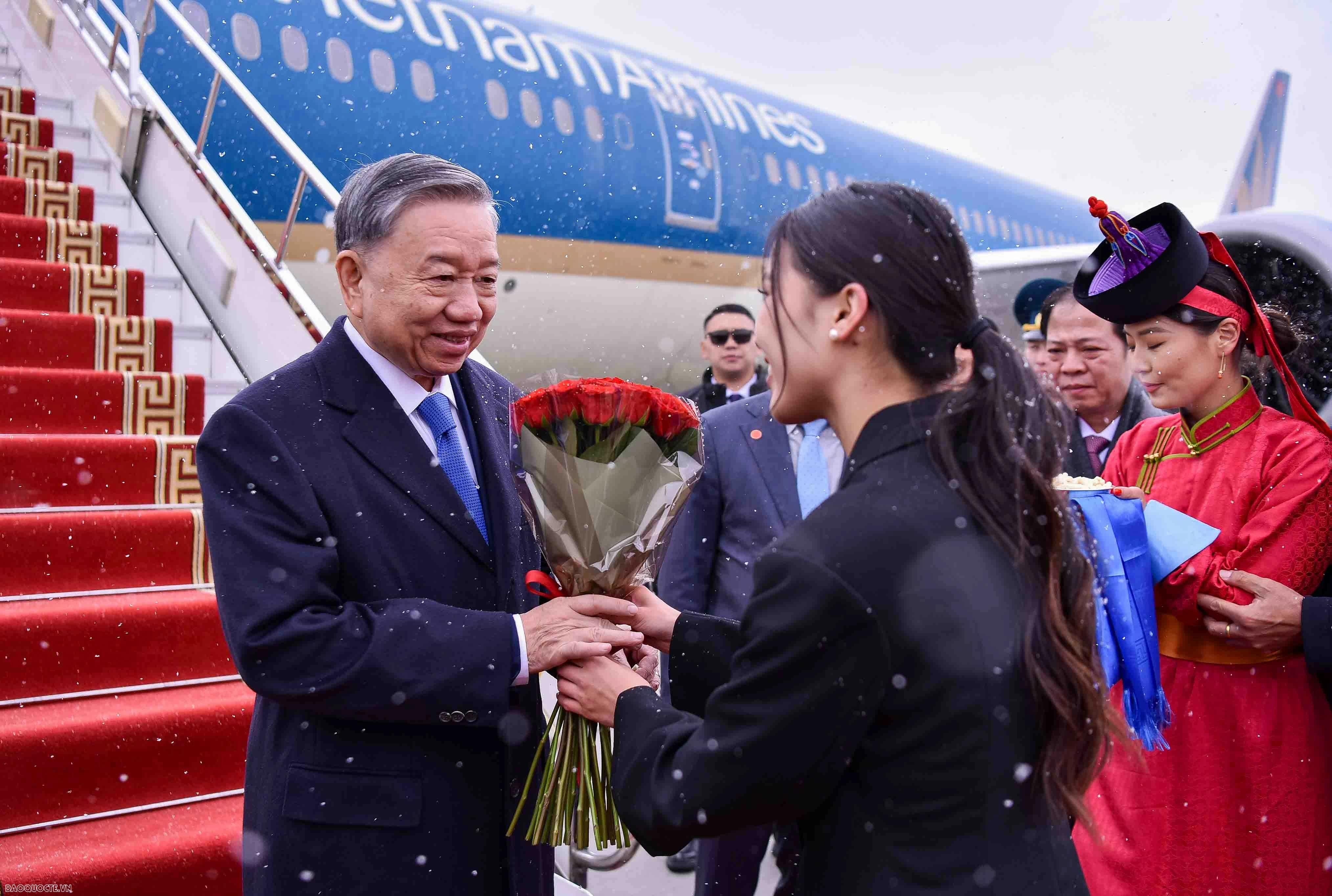 Tổng Bí thư, Chủ tịch nước Tô Lâm đến Mông Cổ, bắt đầu chuyến thăm cấp Nhà nước Tổng Bí thư, Chủ tịch nước Tô Lâm đến Mông Cổ, bắt đầu chuyến thăm cấp Nhà nước