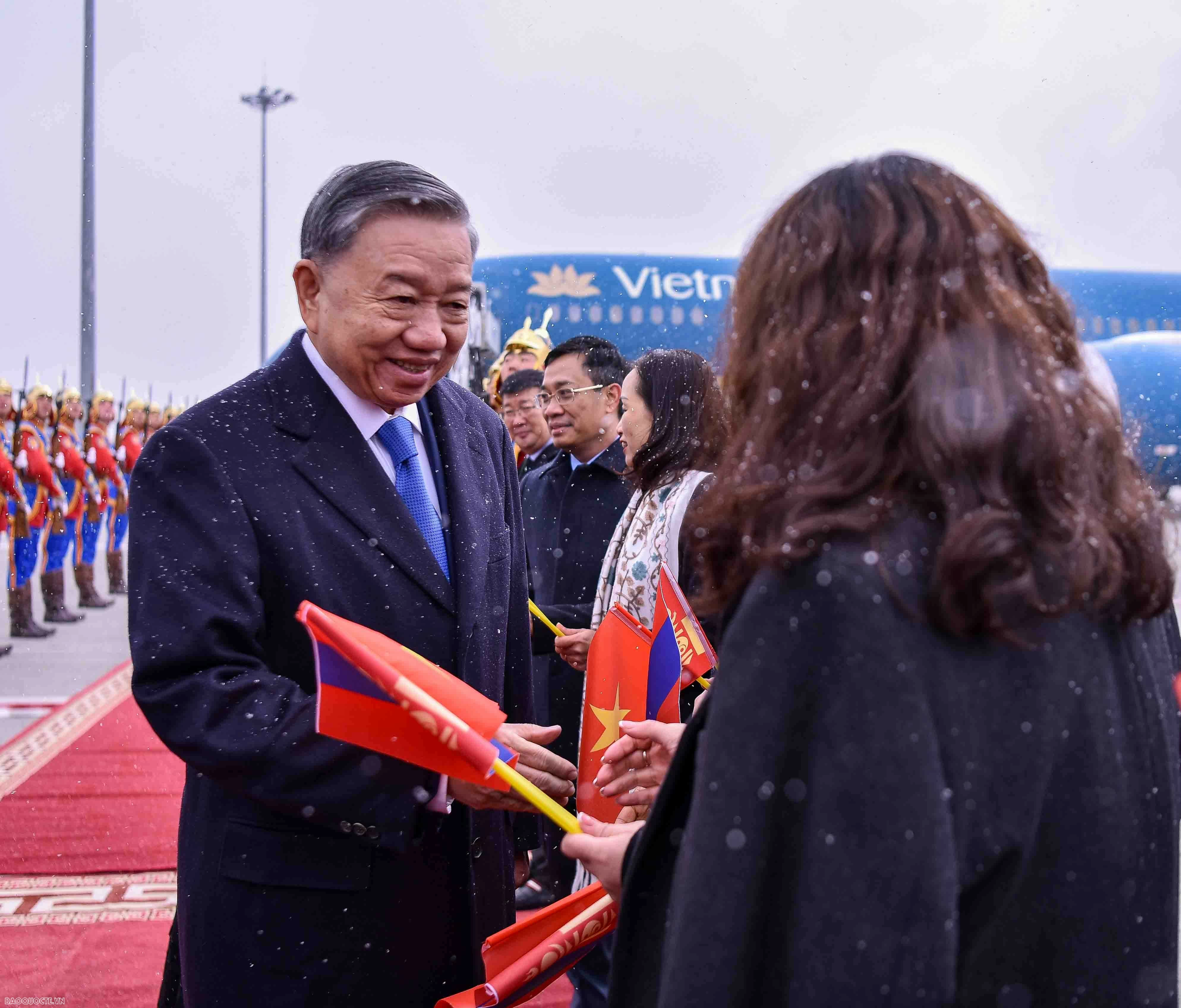 Tổng Bí thư, Chủ tịch nước Tô Lâm đến Mông Cổ, bắt đầu chuyến thăm cấp Nhà nước Tổng Bí thư, Chủ tịch nước Tô Lâm đến Mông Cổ, bắt đầu chuyến thăm cấp Nhà nước