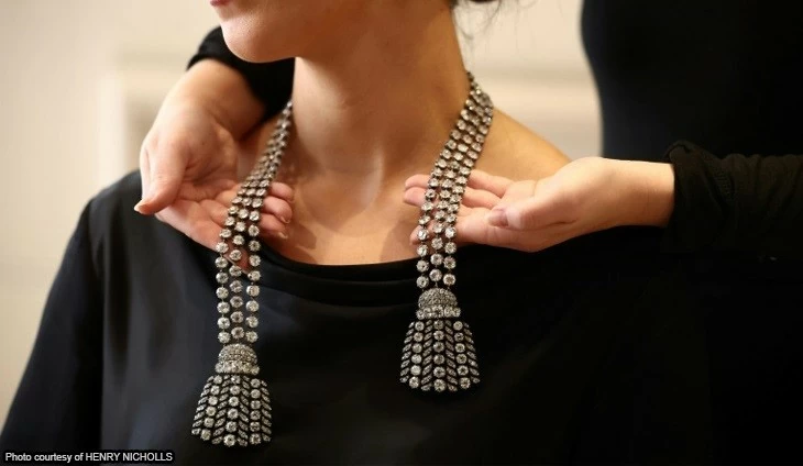 Bán đấu giá vòng cổ kim cương bí ẩn từ thế kỷ XVIII Bán đấu giá vòng cổ kim cương bí ẩn từ thế kỷ XVIII