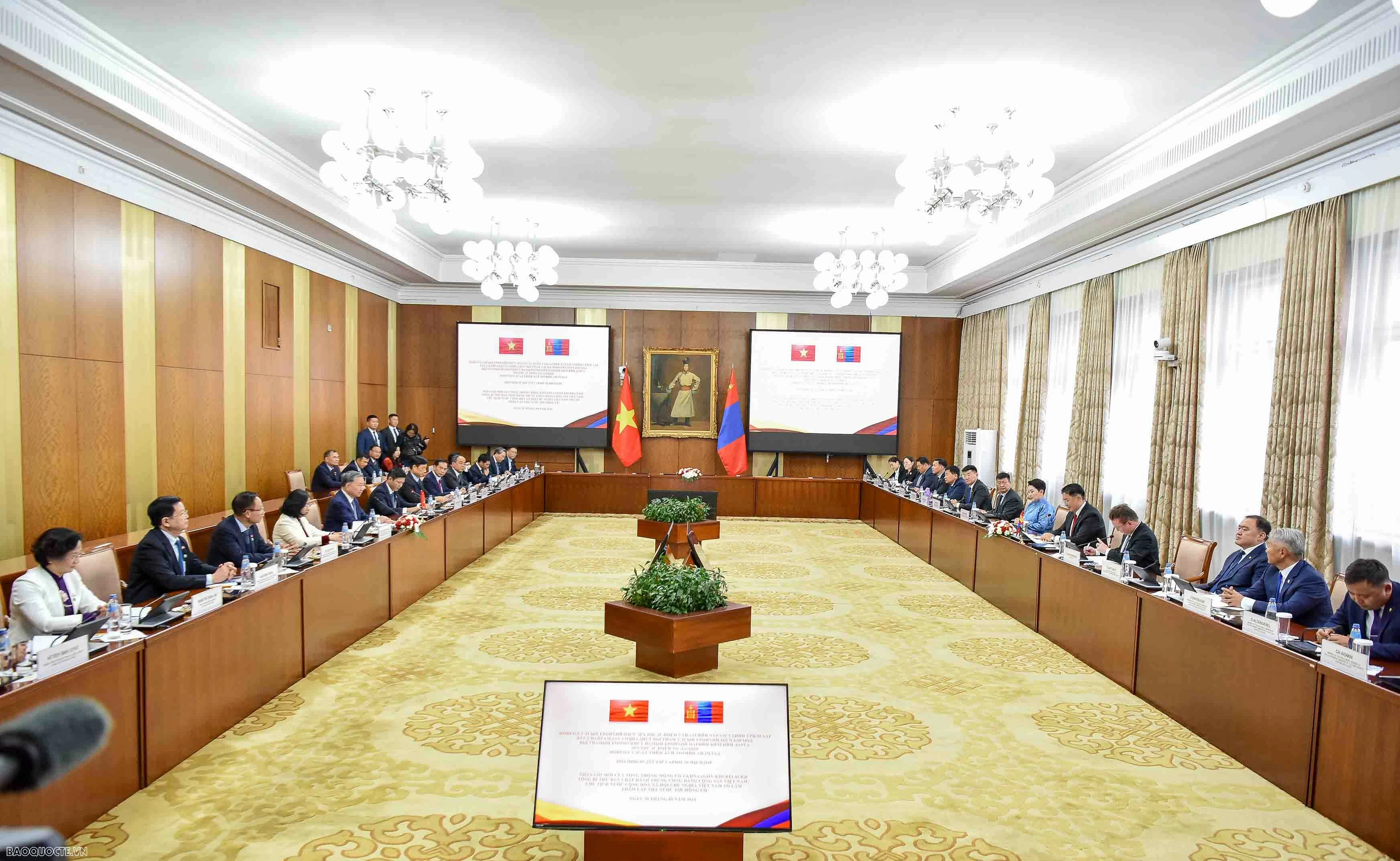 Hội đàm Việt Nam-Mông Cổ Hội đàm Việt Nam-Mông Cổ