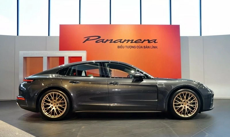 Cận cảnh Porsche Panamera 2024 vừa ra mắt tại Việt Nam, giá từ 6,42 tỷ đồng Cận cảnh Porsche Panamera 2024 vừa ra mắt tại Việt Nam, giá từ 6,42 tỷ đồng
