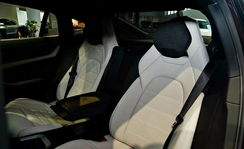 Cận cảnh Porsche Panamera 2024 vừa ra mắt tại Việt Nam, giá từ 6,42 tỷ đồng Cận cảnh Porsche Panamera 2024 vừa ra mắt tại Việt Nam, giá từ 6,42 tỷ đồng