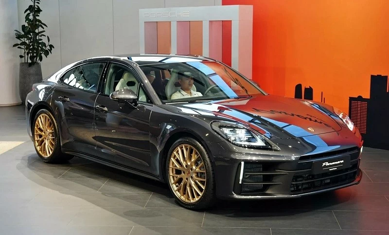 Cận cảnh Porsche Panamera 2024 vừa ra mắt tại Việt Nam, giá từ 6,42 tỷ đồng Cận cảnh Porsche Panamera 2024 vừa ra mắt tại Việt Nam, giá từ 6,42 tỷ đồng