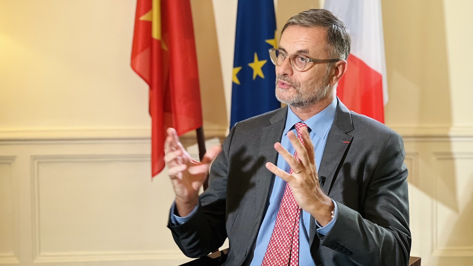 Đại sứ Pháp Olivier Brochet: Đại hội XIV diễn ra vào thời điểm bản lề đối với Việt Nam