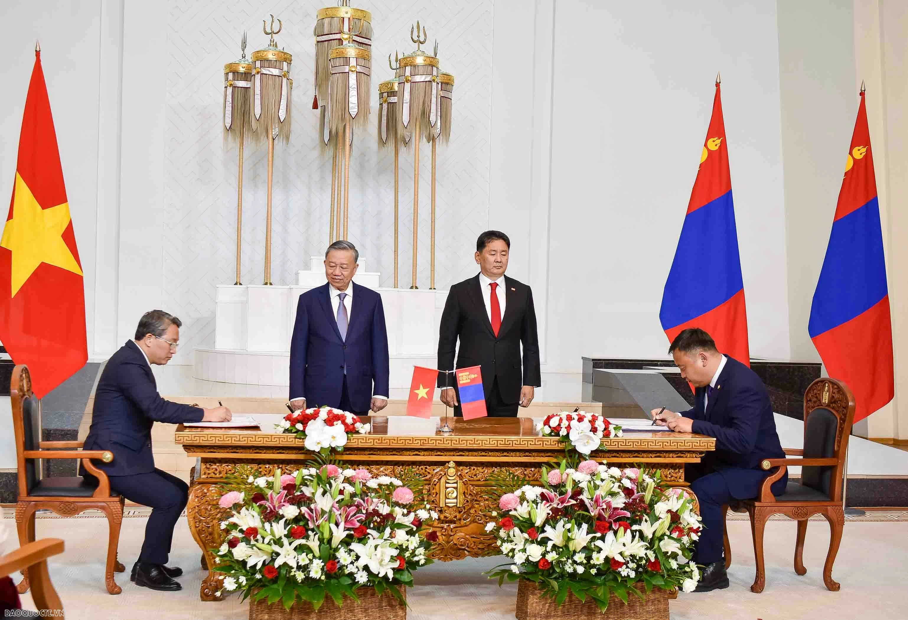 Hội đàm Việt Nam-Mông Cổ Hội đàm Việt Nam-Mông Cổ