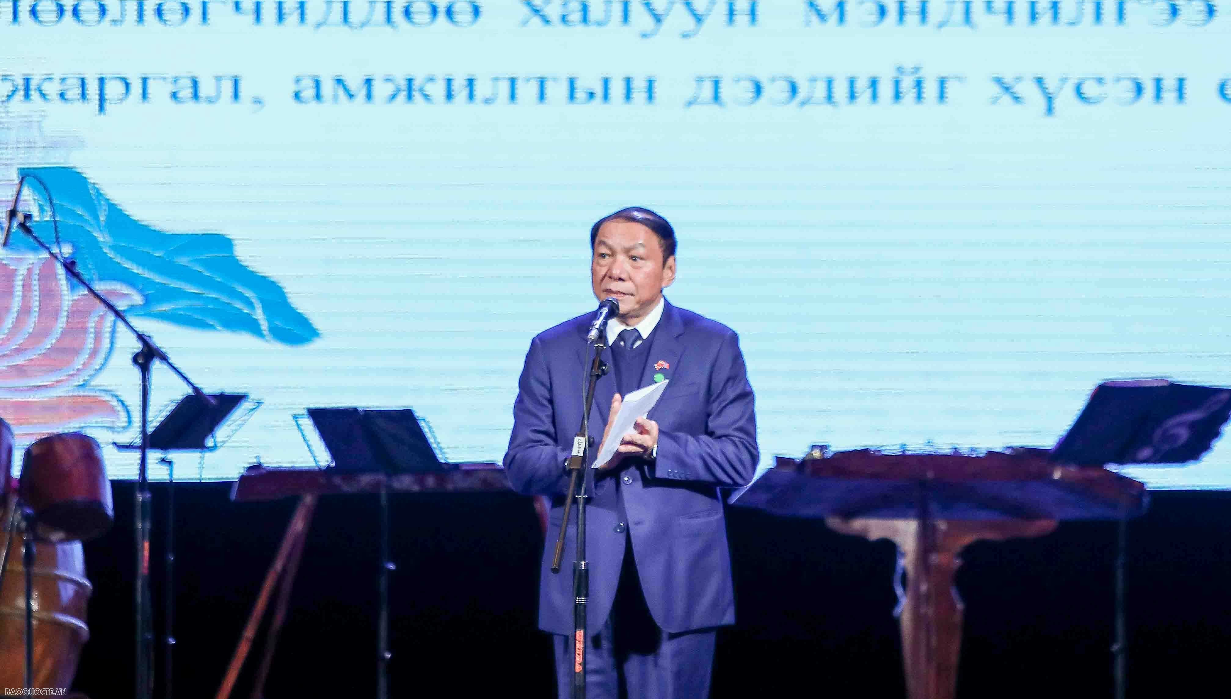 Tổng Bí thư, Chủ tịch nước Tô Lâm và Tổng thống Ukhnaagiin Khurelsukh dự Lễ khai mạc Ngày Văn hóa Việt Nam tại Mông Cổ năm 2024 Tổng Bí thư, Chủ tịch nước Tô Lâm và Tổng thống Ukhnaagiin Khurelsukh dự Lễ khai mạc Ngày Văn hóa Việt Nam tại Mông Cổ năm 2024