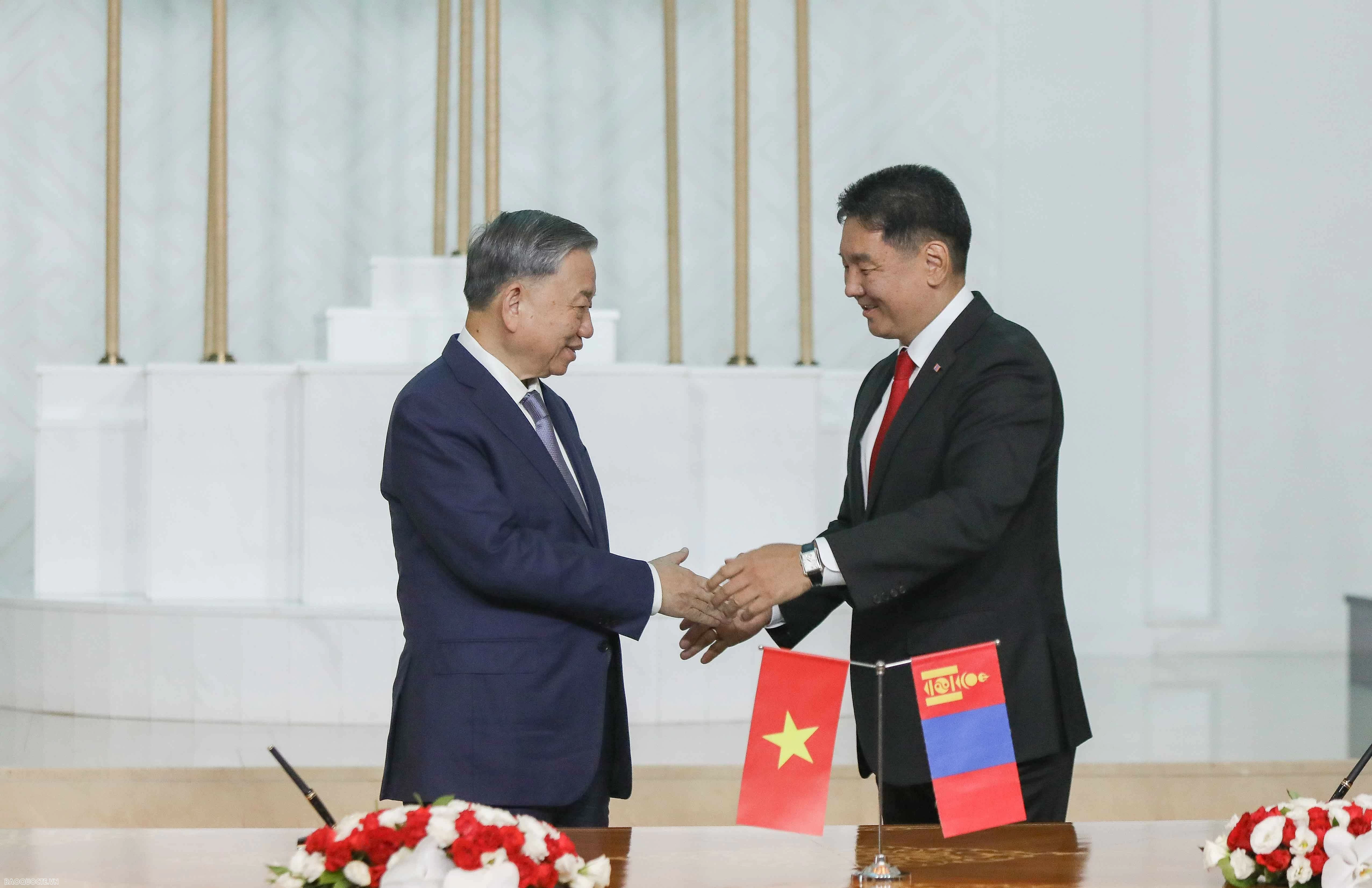 Việt Nam-Mông Cổ nâng cấp quan hệ Đối tác toàn diện Toàn văn Tuyên bố chung về nâng cấp quan hệ Việt Nam-Mông Cổ lên Đối tác toàn diện