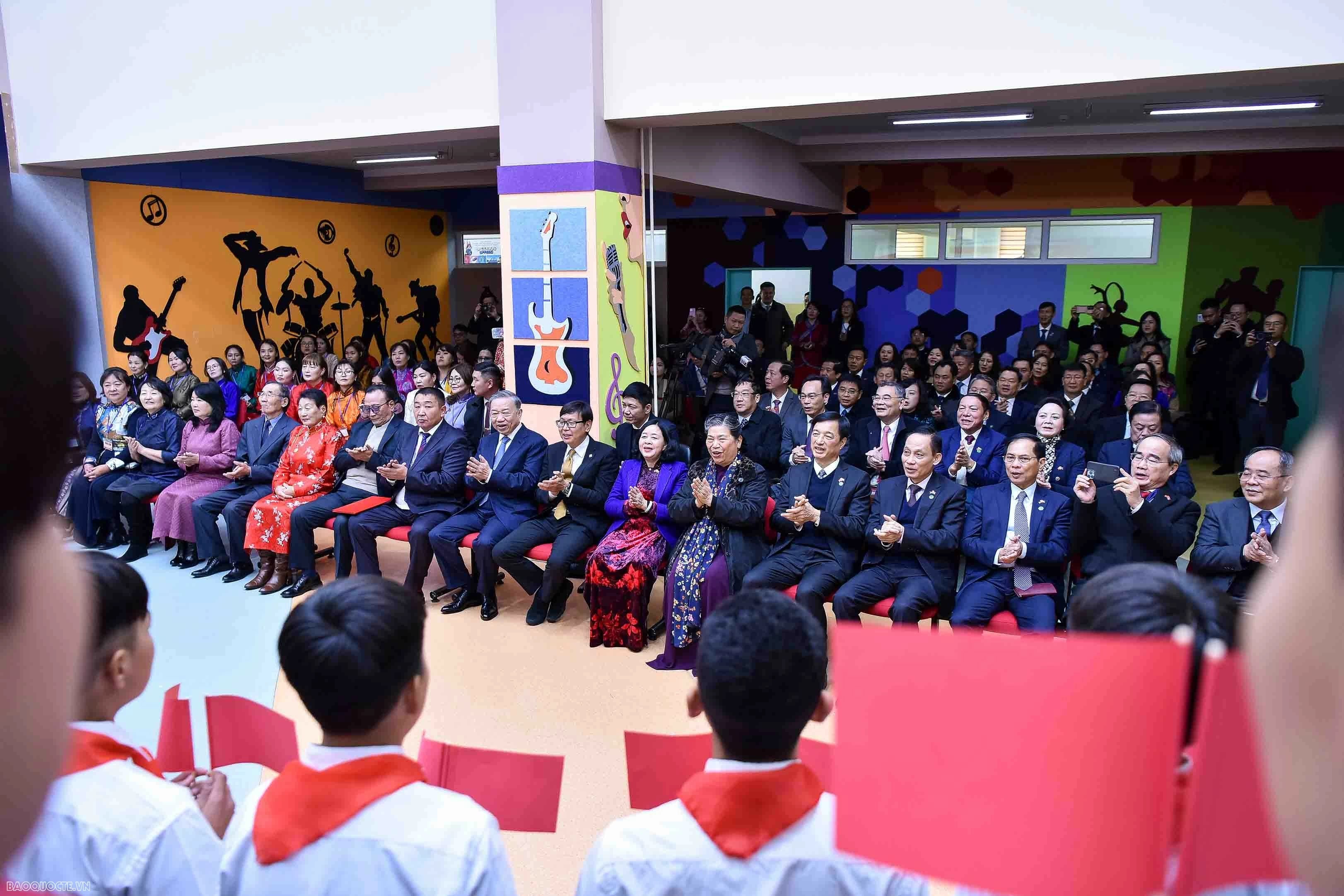 Tổng Bí thư, Chủ tịch nước Tô Lâm thăm Trường mang tên Chủ tịch Hồ Chí Minh tại Mông Cổ Tổng Bí thư, Chủ tịch nước Tô Lâm thăm Trường mang tên Chủ tịch Hồ Chí Minh tại Mông Cổ