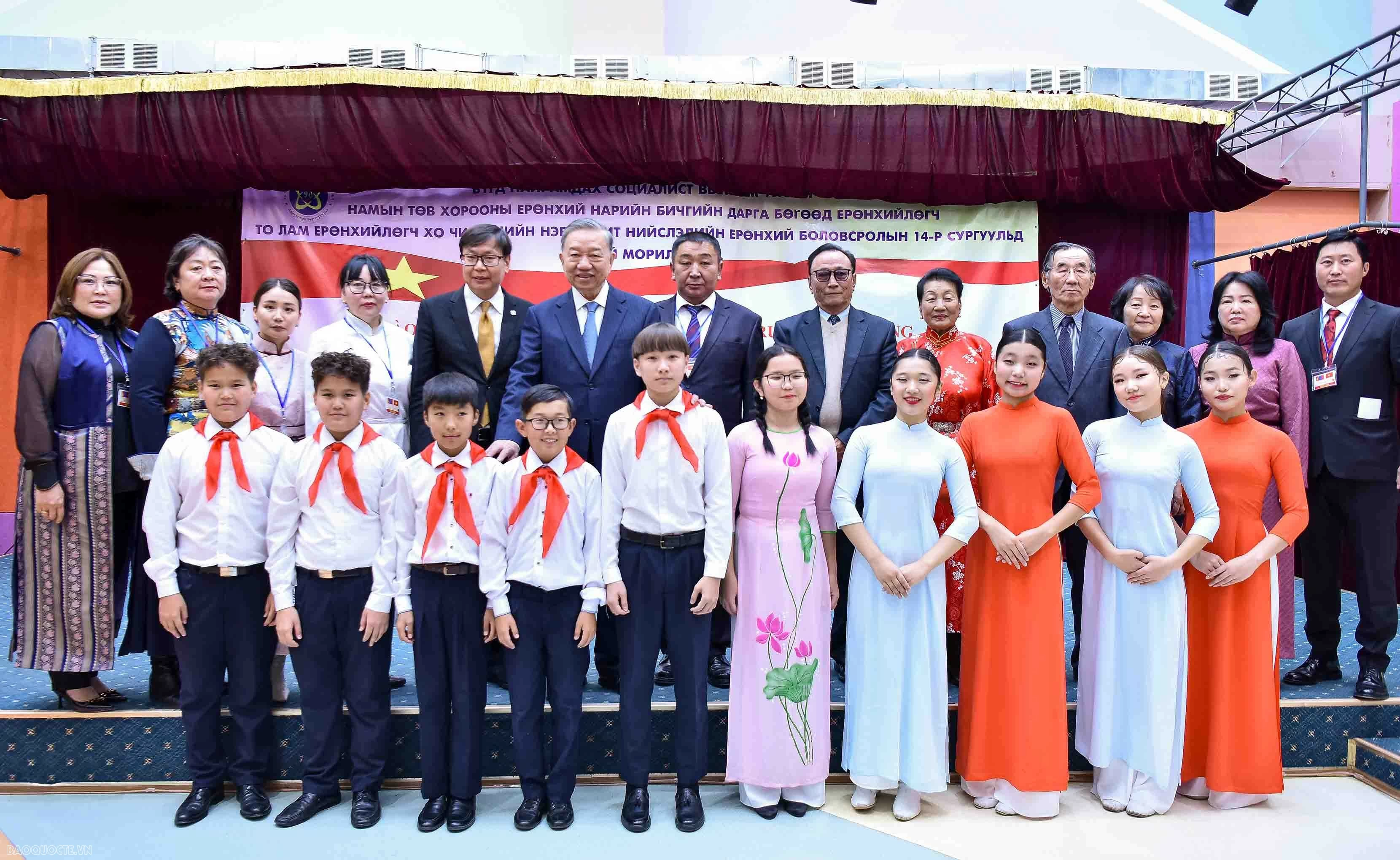 Tổng Bí thư, Chủ tịch nước Tô Lâm thăm Trường mang tên Chủ tịch Hồ Chí Minh tại Mông Cổ Tổng Bí thư, Chủ tịch nước Tô Lâm thăm Trường mang tên Chủ tịch Hồ Chí Minh tại Mông Cổ