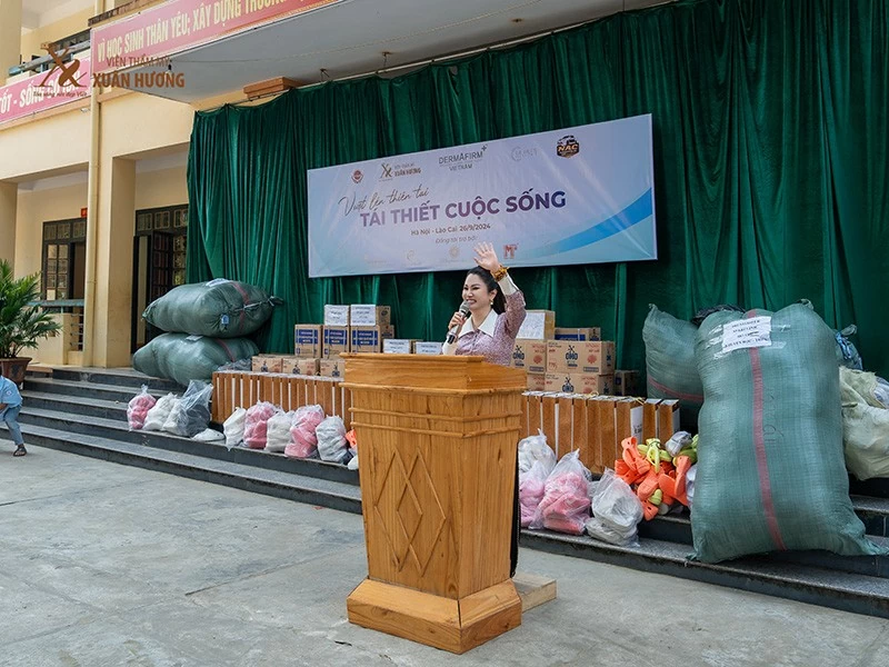 Chủ tịch Đặng Thị Xuân Hương phát biểu tại buổi thiện nguyện. Chủ tịch Đặng Thị Xuân Hương phát biểu tại buổi thiện nguyện.