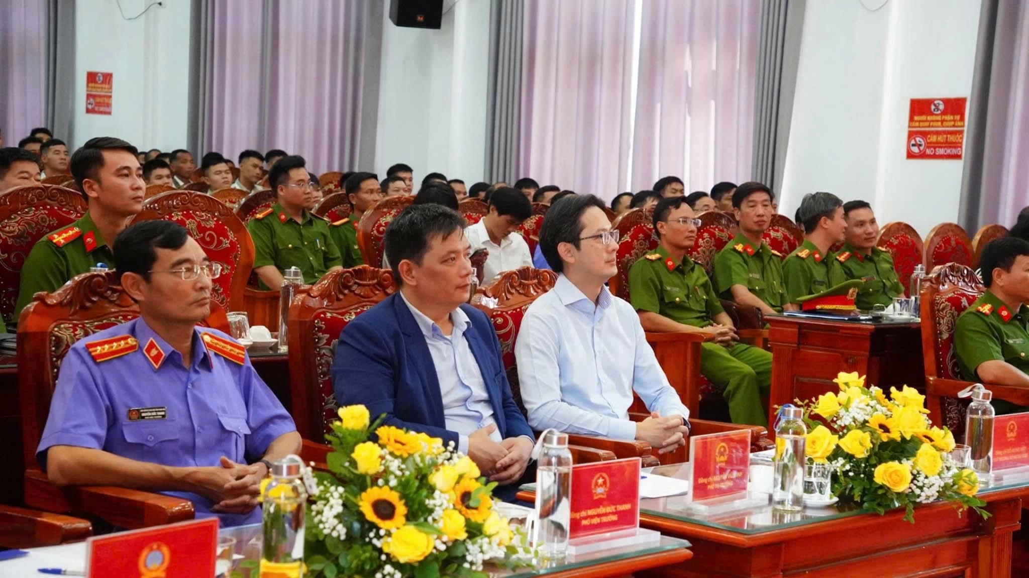 Thứ trưởng Đỗ Hùng Việt: Đặc xá khởi đầu con đường hướng thiện cho người từng lầm lỡ Thứ trưởng Đỗ Hùng Việt: Đặc xá khởi đầu con đường hướng thiện cho người từng lầm lỡ