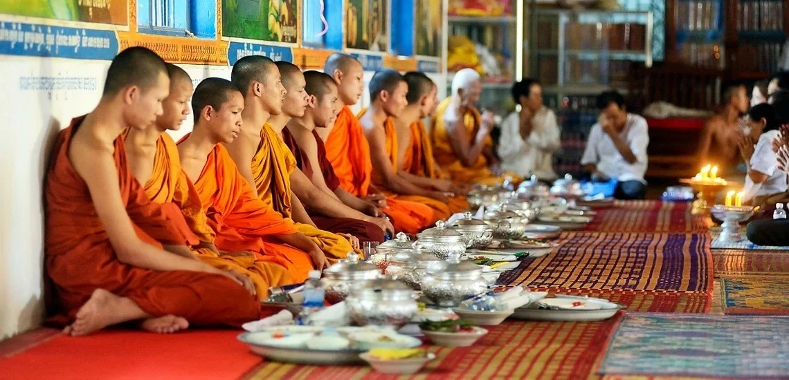 Điểm tin thế giới sáng 2/10: Xe buýt chở học sinh Thái Lan bốc cháy, Nga sẽ không ký Hiệp ước New START, Mỹ tăng quân ở Trung Đông