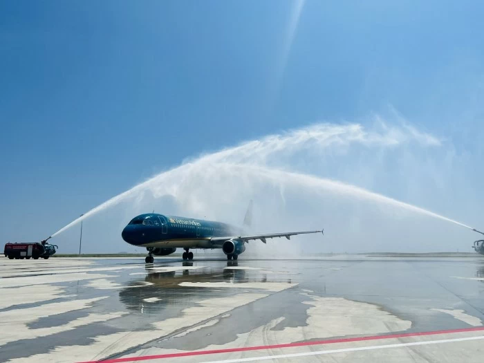 Chuyến bay của Vietnam Airlines từ Hàn Quốc đến Cam Ranh mang theo vị khách thứ 9 triệu đến Khánh Hòa năm 2024. (Ảnh: Phan Khánh) Chuyến bay của Vietnam Airlines từ Hàn Quốc đến Cam Ranh mang theo vị khách thứ 9 triệu đến Khánh Hòa năm 2024. (Ảnh: Phan Khánh)