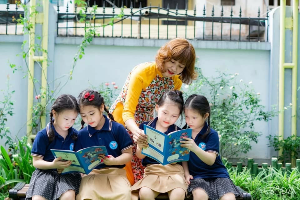 Ngày Khuyến học Việt Nam (2/10): Học tập suốt đời - cơ hội cho tất cả mọi người Ngày Khuyến học Việt Nam (2/10): Học tập suốt đời - cơ hội cho tất cả mọi người