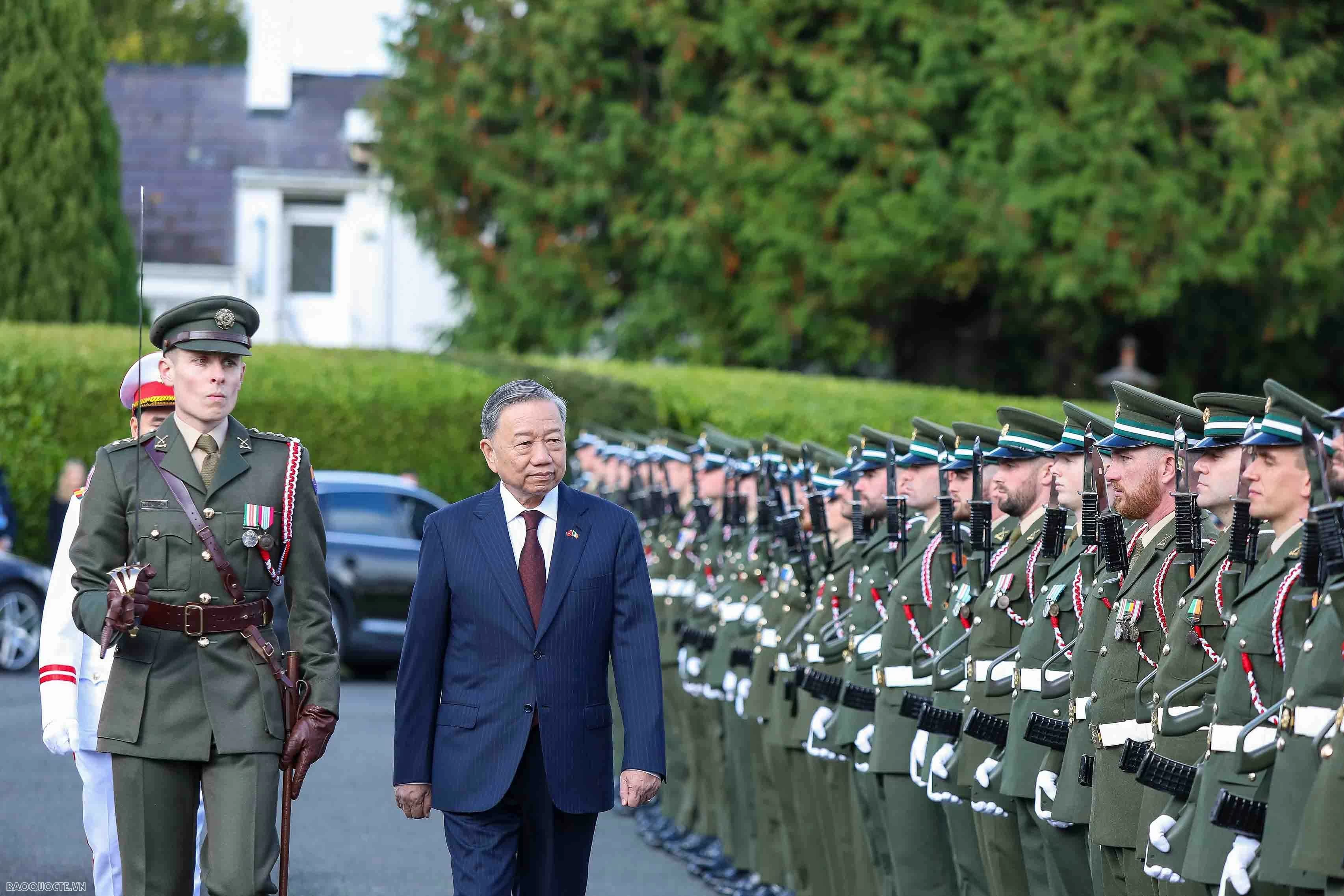 Lễ đón chính thức Tổng Bí thư, Chủ tịch nước Tô Lâm tại thủ đô Dublin, Ireland Lễ đón chính thức Tổng Bí thư, Chủ tịch nước Tô Lâm tại thủ đô Dublin, Ireland