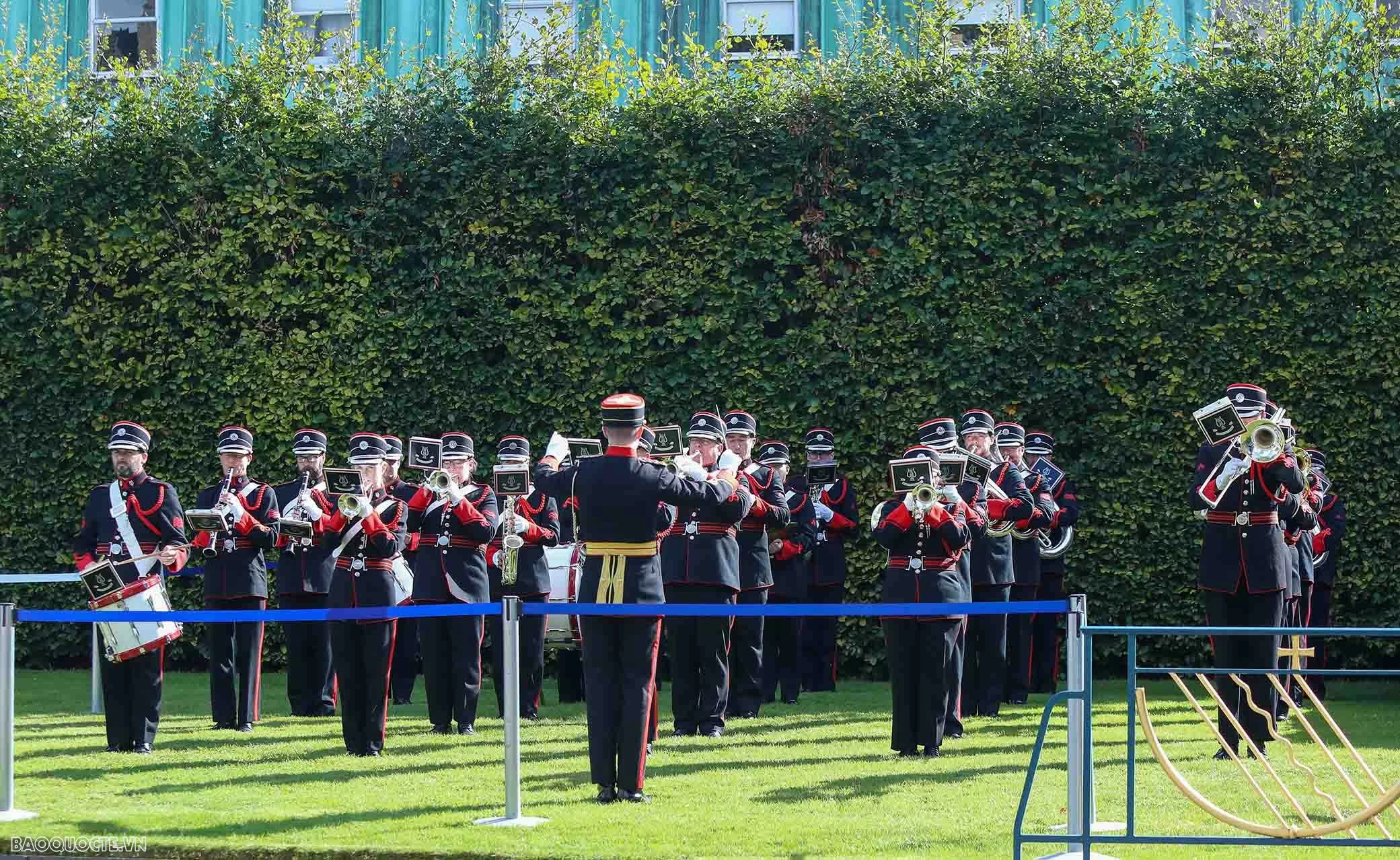 Tổng Bí thư, Chủ tịch nước đặt hoa tại Đài tưởng niệm quốc gia Ireland Tổng Bí thư, Chủ tịch nước đặt hoa tại Đài tưởng niệm quốc gia Ireland