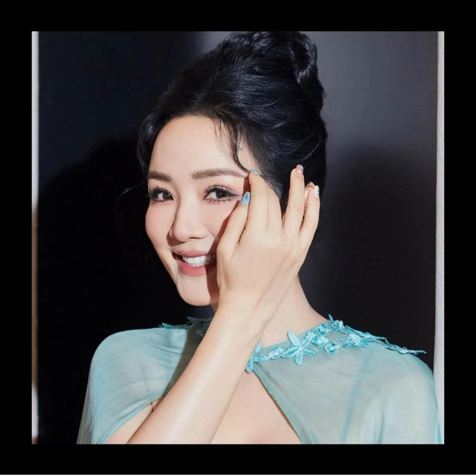 Sắc vóc trẻ trung, gợi cảm của Hoa hậu Đền Hùng Giáng My Sắc vóc trẻ trung, gợi cảm của Hoa hậu Đền Hùng Giáng My