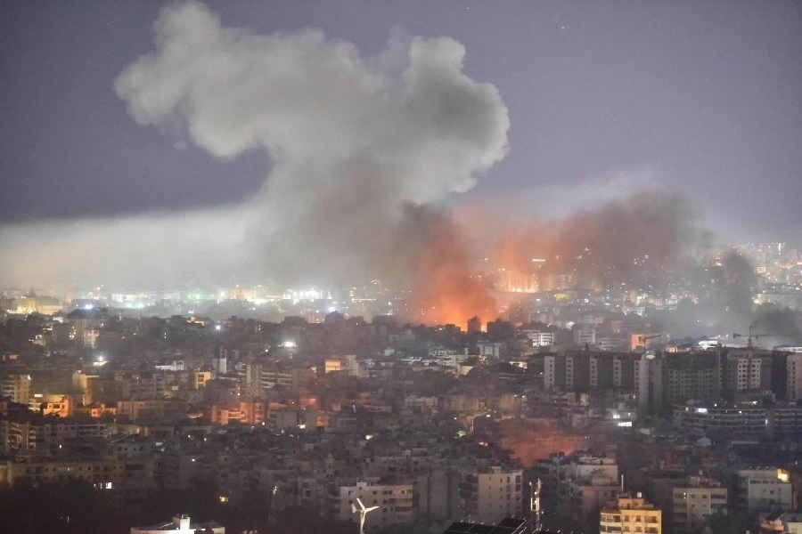 Israel tấn công Lebanon: IDF xác nhận 8 binh sĩ thiệt mạng, ra lệnh không kích mới bất chấp nỗ lực hạ nhiệt của quốc tế Israel tấn công Lebanon: IDF xác nhận 8 binh sĩ thiệt mạng, ra lệnh không kích mới bất chấp nỗ lực hạ nhiệt của quốc tế