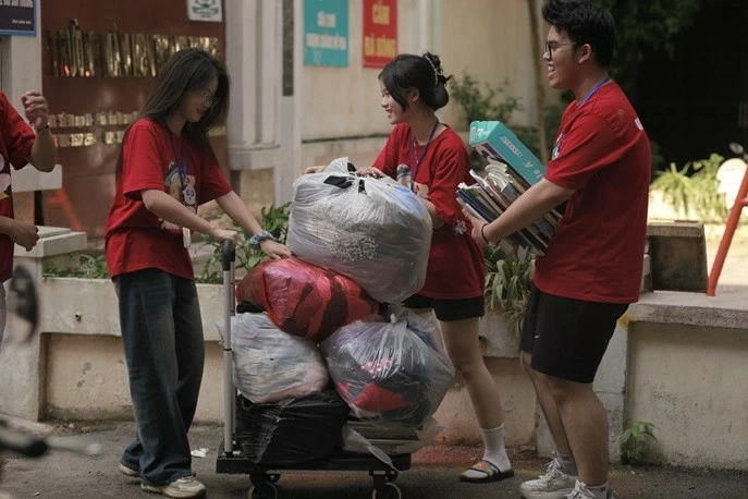 Học sinh trung học Hà Nội cùng lan tỏa thông điệp sâu sắc về bảo vệ môi trường Học sinh trung học Hà Nội cùng lan tỏa thông điệp sâu sắc về bảo vệ môi trường