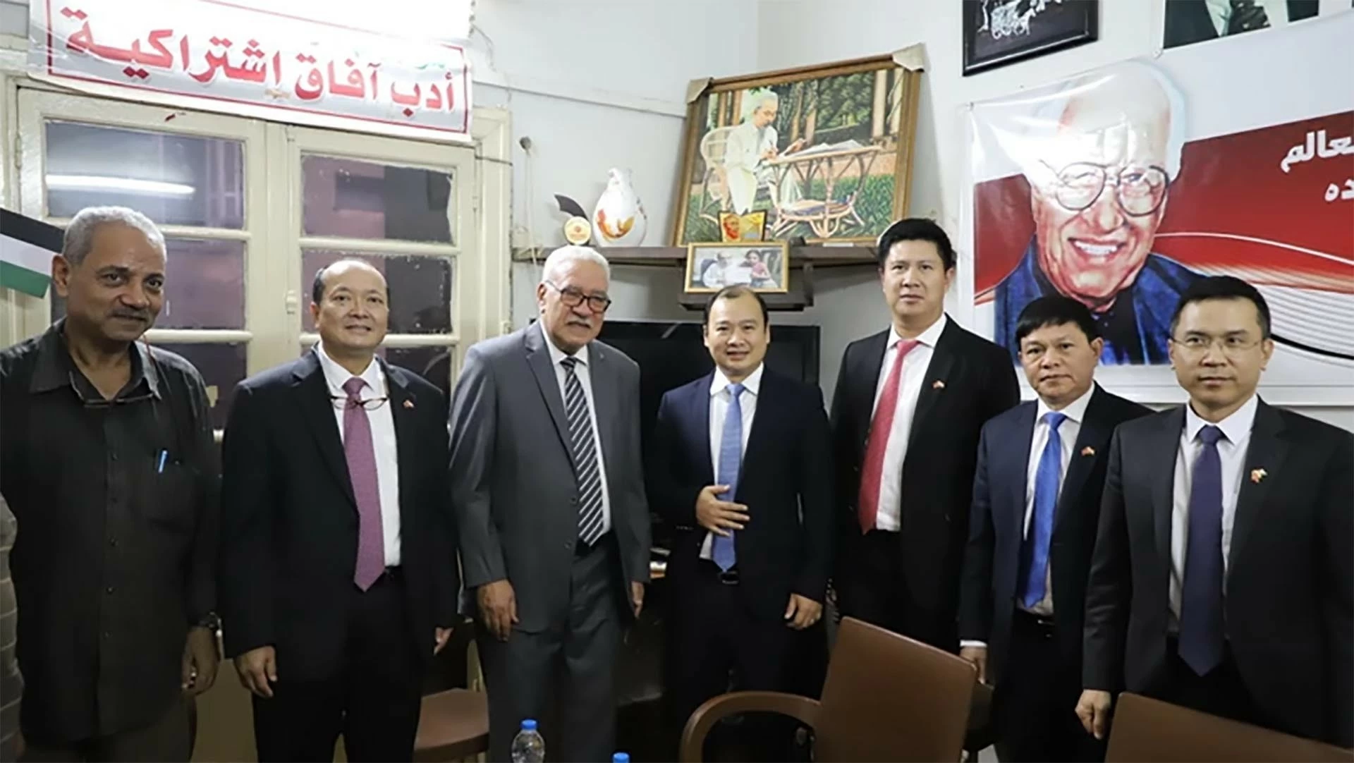 Tinh thần 5 ‘tự’ và sứ mệnh của thông tin đối ngoại (Kỳ cuối): Phục vụ hội nhập Tinh thần 5 ‘tự’ và sứ mệnh của thông tin đối ngoại (Kỳ cuối): Phục vụ hội nhập