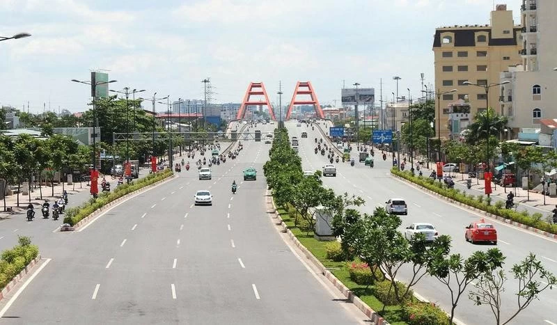 TP Thủ Đức sở hữu nhiều tuyến đường huyết mạch. TP Thủ Đức sở hữu nhiều tuyến đường huyết mạch.