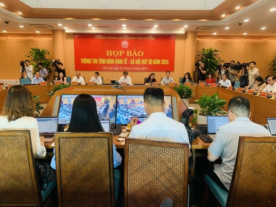 Lãnh đạo TP. Hà Nội trả lời nhiều vấn đề nóng Lãnh đạo TP. Hà Nội trả lời nhiều vấn đề nóng