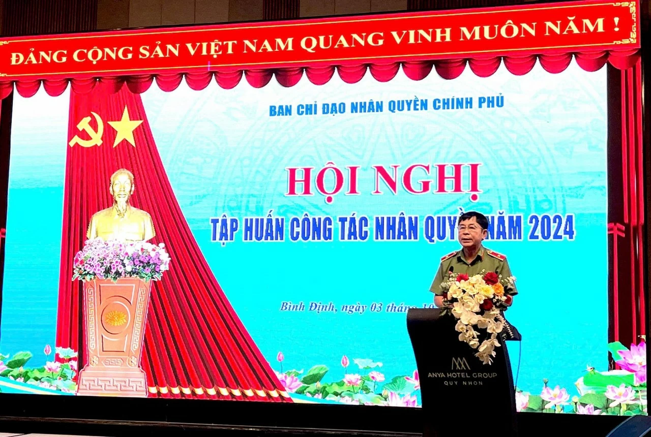 Để công tác nhân quyền gắn kết chặt chẽ từ Trung ương đến địa phương Để công tác nhân quyền gắn kết chặt chẽ từ Trung ương đến địa phương
