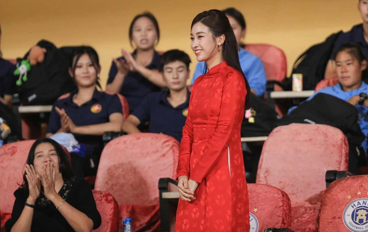 Hoa hậu Đỗ Mỹ Linh là Đại sứ hình ảnh giải bóng đá nữ Hoa hậu Đỗ Mỹ Linh là Đại sứ hình ảnh giải bóng đá nữ