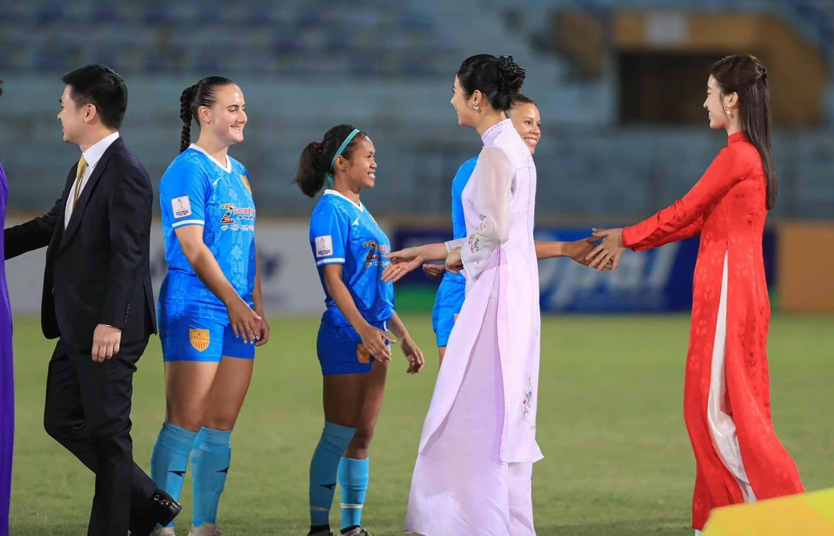 Hoa hậu Đỗ Mỹ Linh là Đại sứ hình ảnh giải bóng đá nữ Hoa hậu Đỗ Mỹ Linh là Đại sứ hình ảnh giải bóng đá nữ