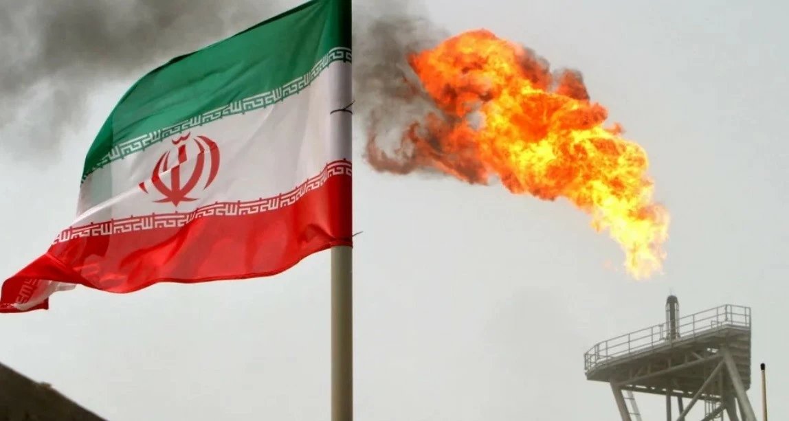 Giá xăng dầu hôm nay 4/10: Tình hình Trung Đông tiếp tục chi phối thị trường; trong nước theo đà giảm, xăng RON 92 giảm sâu nhất Giá xăng dầu hôm nay 4/10: Tình hình Trung Đông tiếp tục chi phối thị trường; trong nước tiếp đà giảm, xăng RON 92 giảm sâu nhất