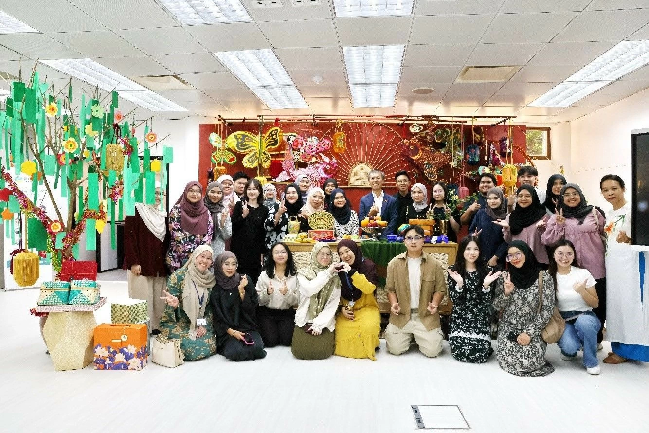 Quảng bá văn hóa và ngôn ngữ Việt Nam tại Brunei Quảng bá văn hóa và ngôn ngữ Việt Nam tại Brunei