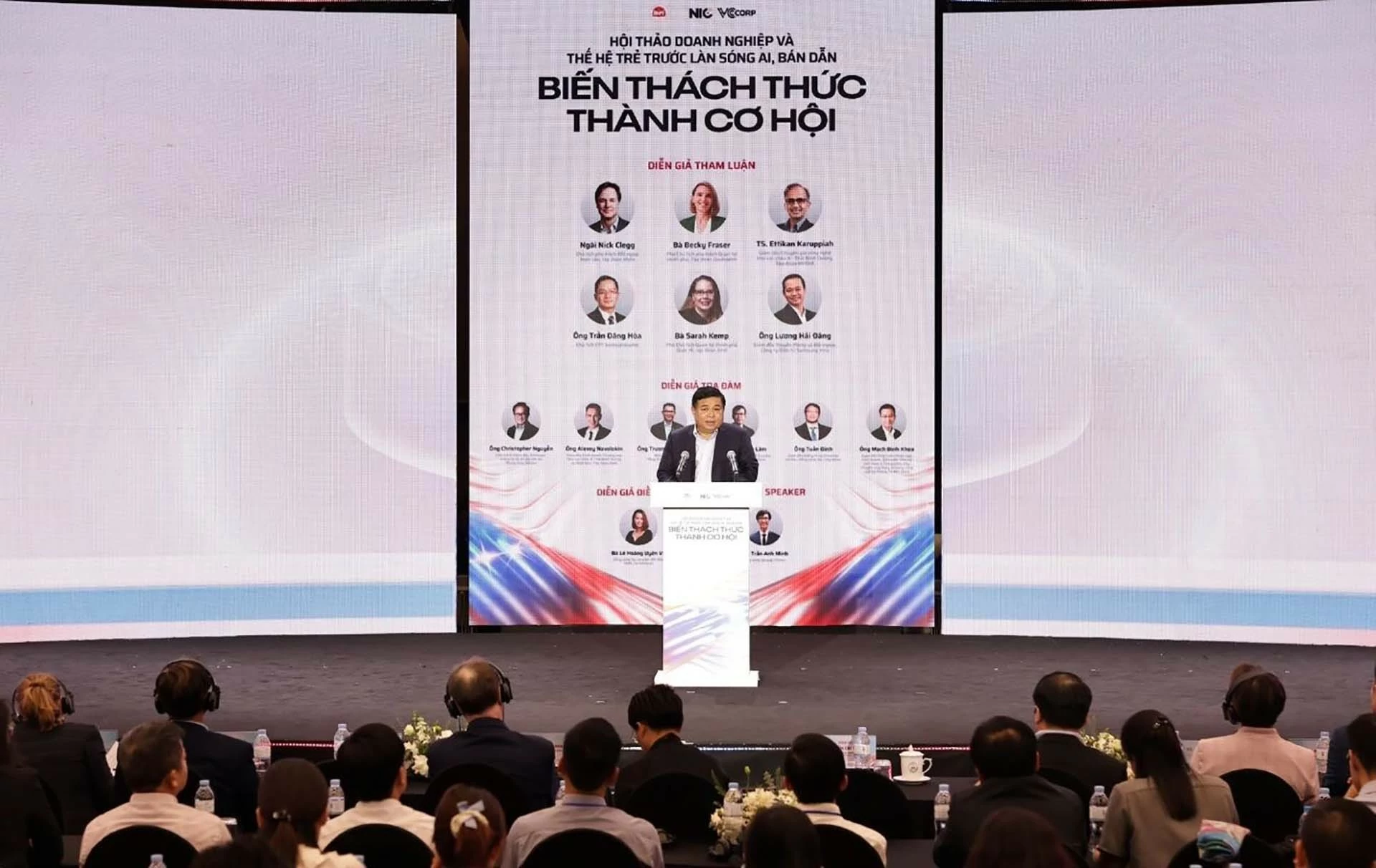 Nâng tầm quốc gia, khơi nguồn sáng tạo Nâng tầm quốc gia, khơi nguồn sáng tạo