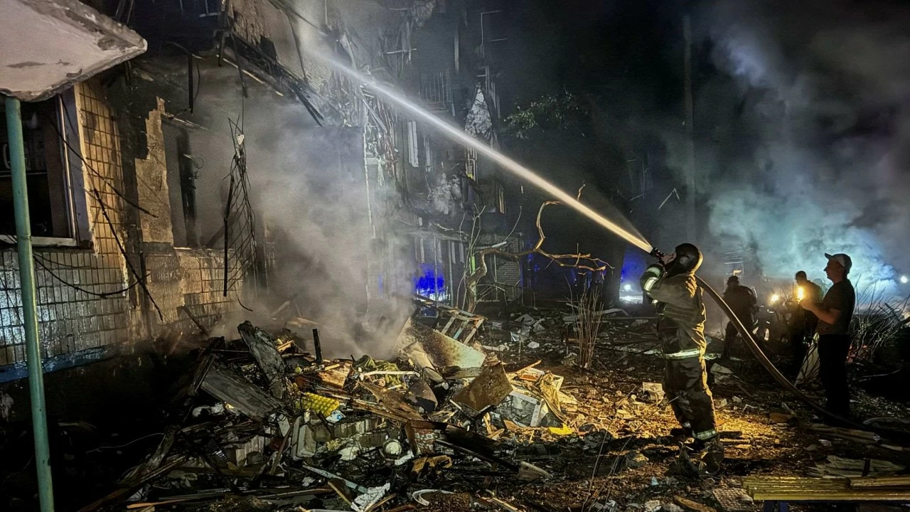 Hậu quả của cuộc tấn công ở Kharkiv, Ukraine vào ngày 2/10/2024 (Nguồn Reuters) Hậu quả của cuộc tấn công ở Kharkiv, Ukraine vào ngày 2/10/2024 (Nguồn Reuters)