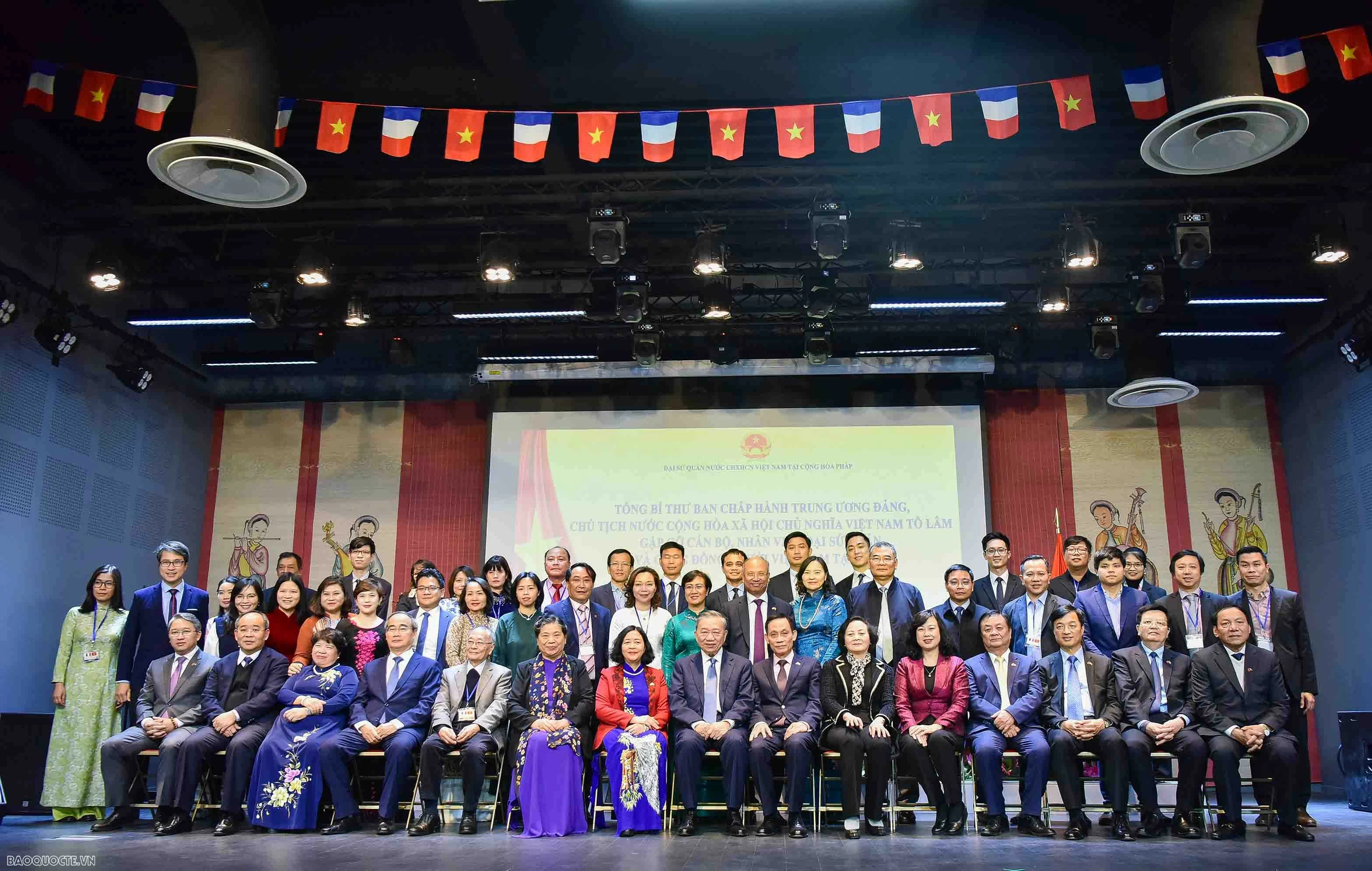 Tổng Bí thư, Chủ tịch nước Tô Lâm gặp gỡ cộng đồng người Việt Nam tại Pháp Tổng Bí thư, Chủ tịch nước Tô Lâm gặp gỡ cộng đồng người Việt Nam tại Pháp