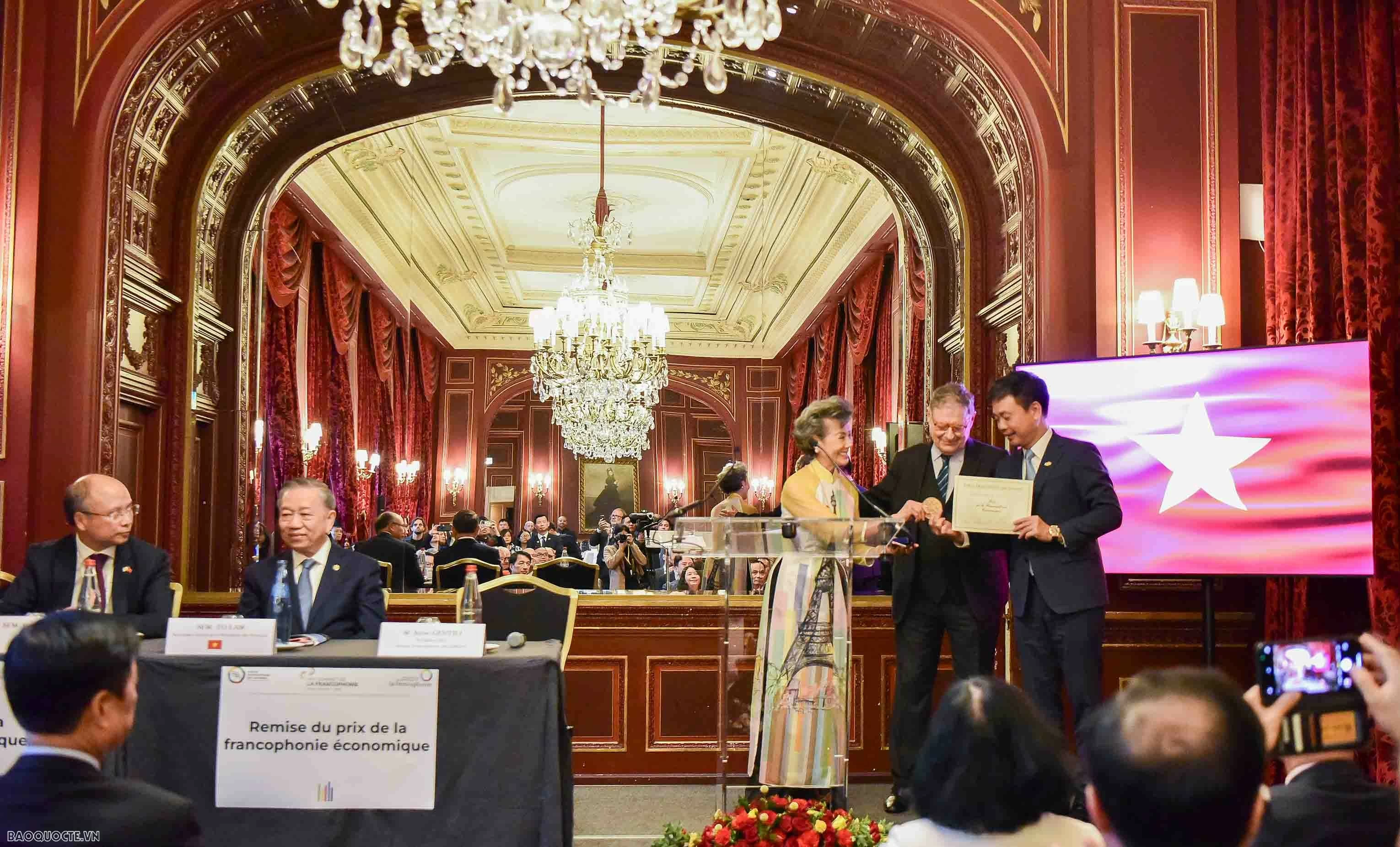 Tổng Bí thư, Chủ tịch nước Tô Lâm dự trao giải thưởng Doanh nghiệp Pháp ngữ tiêu biểu Diễn đàn doanh nghiệp Pháp ngữ trao giải thưởng cho các doanh nghiệp tiêu biểu