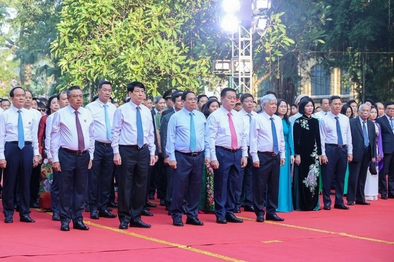 70 năm Ngày Giải phóng Thủ đô: Thủ tướng Phạm Minh Chính dự 'Ngày hội Văn hóa vì hòa bình' của Hà Nội 70 năm Ngày Giải phóng Thủ đô: Thủ tướng Phạm Minh Chính dự 'Ngày hội Văn hóa vì hòa bình' của Hà Nội